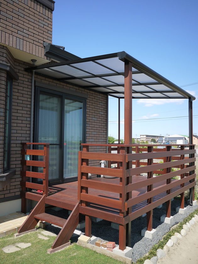 ウリンウッドデッキ＋ルーフ施工例（岩倉市）
